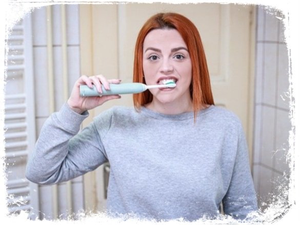 O Que Significa Sonhar Escovando os Dentes?